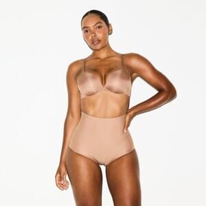 SKIMS BODY Core Sculpt Butt Lifting Brief - Sienna Size S NWT #1941